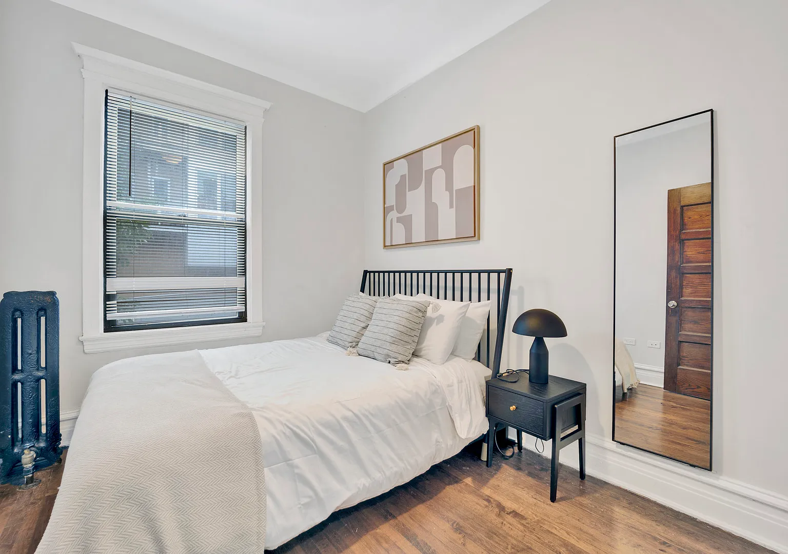 2 bed, 800 sqft, $2,650 — Photo 4