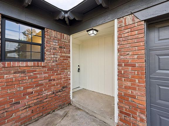 5th image of 3022 SW 57th St