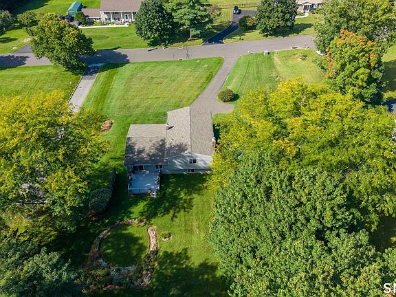 3rd image of 3 Mayflower Drive