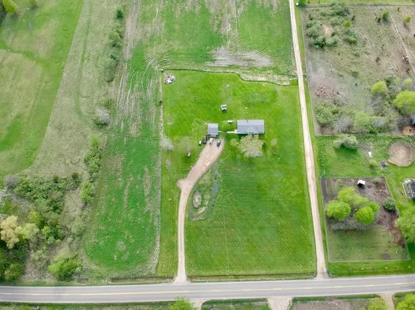1090 N 16th St, Otsego, MI 49078