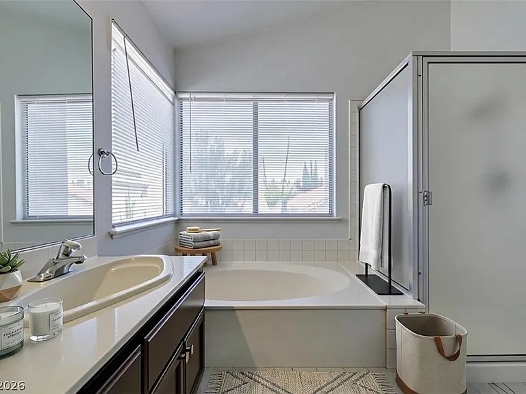 9712 Peacock Hill Cir — Photo 58