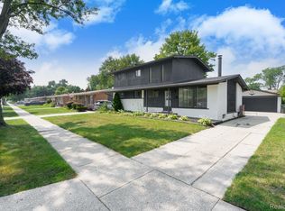 11357 Erdmann Rd, Sterling Heights, MI 48314