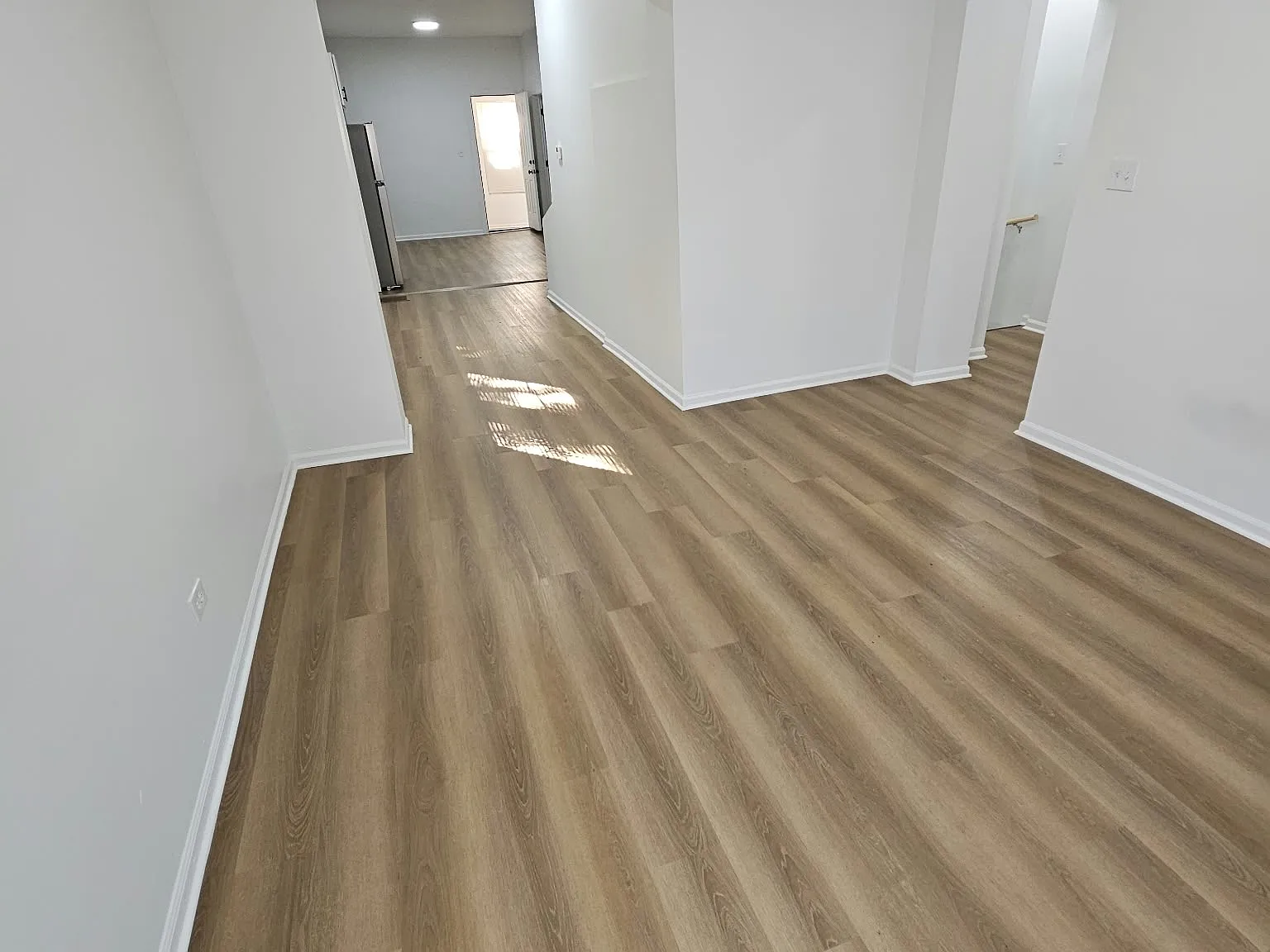 5 bed, 1500 sqft, $2,900 — Photo 3
