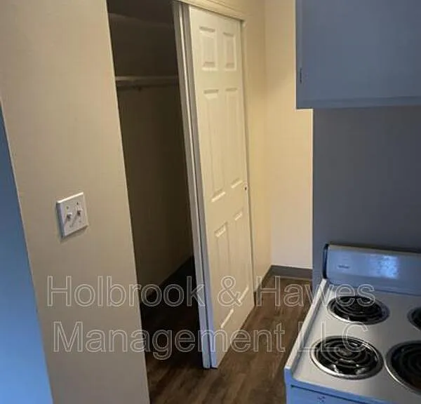 1714 Stover St #2G — Photo 5
