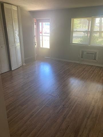 1st image of 309 N Marshall Ave APT 11