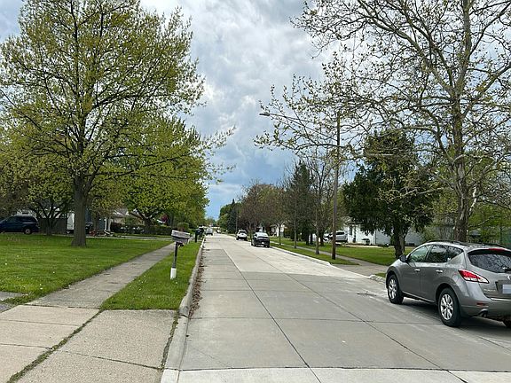 4th image of 20226 Homeland St