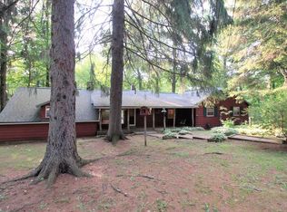 8708 Sumner Rd, Chardon, OH 44024