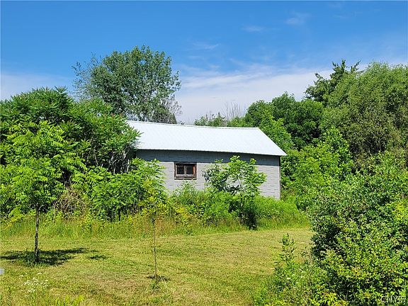 4th image of 8961 Dinglehole Rd