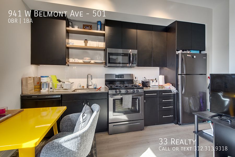 1st image of 941 W Belmont Ave #501