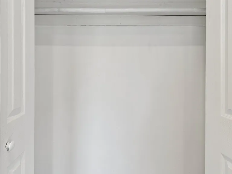 21 E Price St #2B — Photo 13