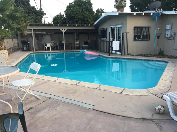 9238 Woodale Ave, Pacoima, CA 91331