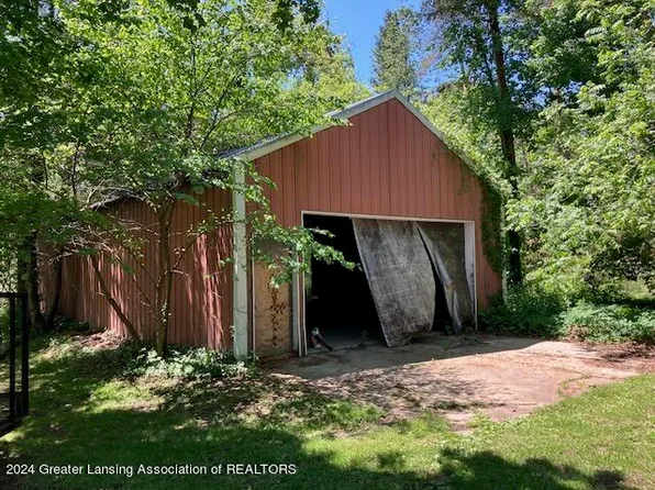 6865 Nixon Rd, Charlotte, MI 48813