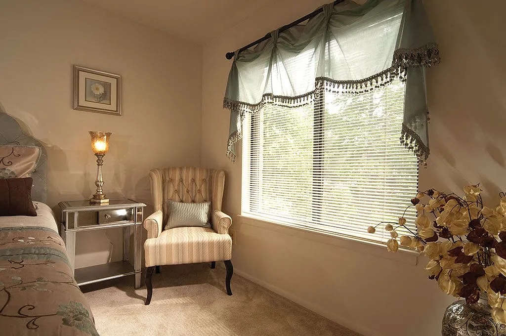 Mansfield Woods Apartments — Photo 2