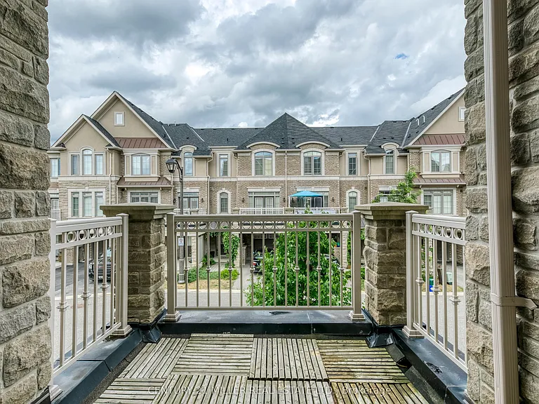 2435 Greenwich Dr #24 — Photo 19