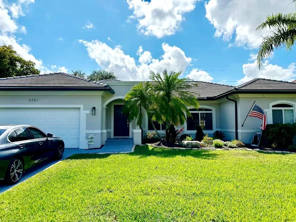 5761 Surrey Cir E, Fort Lauderdale, FL 33331