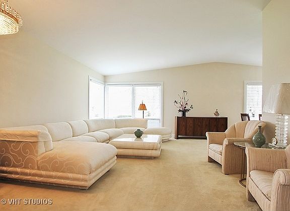 3rd image of 9508 N Oliphant Ave