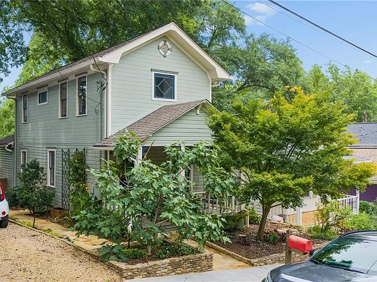 816 Virgil St NE — Photo 1