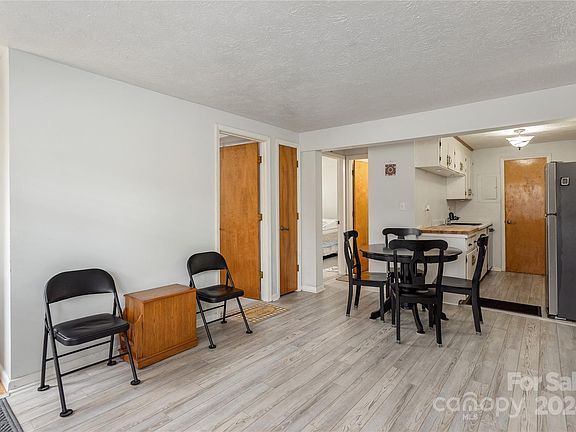 4th image of 65 Brookside Dr APT 34