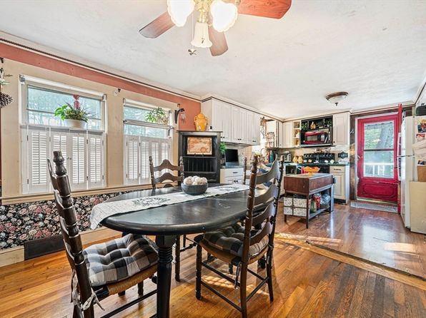 192 Plain St, Hanover, MA 02339