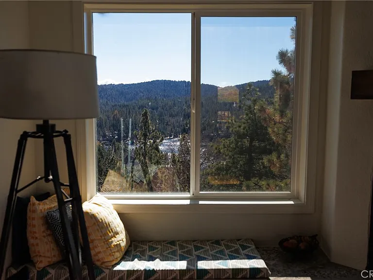 27775 Matterhorn Dr — Photo 10