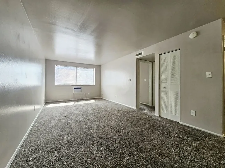107 University Dr #1 — Photo 7