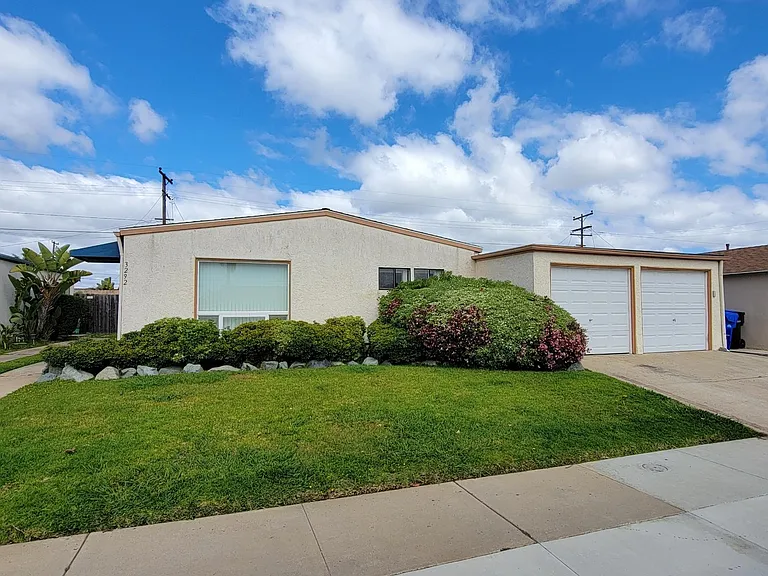 3292 Luna Ave — Photo 1