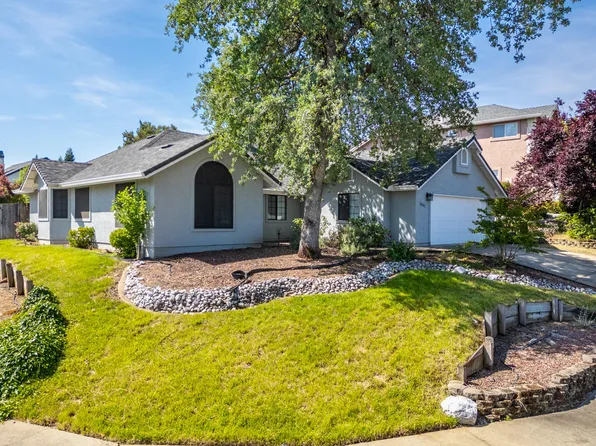 1081 Edgewater Ct, Redding, CA 96003