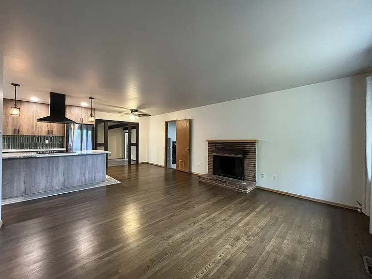 1627 Dodge Way — Photo 14