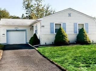 1131 Edgebrook Dr S, Toms River, NJ 08757