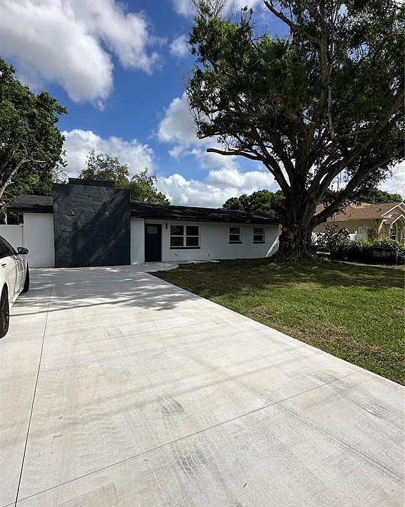 1st image of 8907 W Cluster Ave
