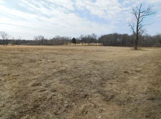 Halladay Ave W, Suffield, CT 06078