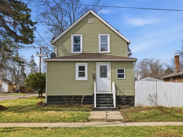 52 Wisconsin Ave, Waukegan, IL 60085