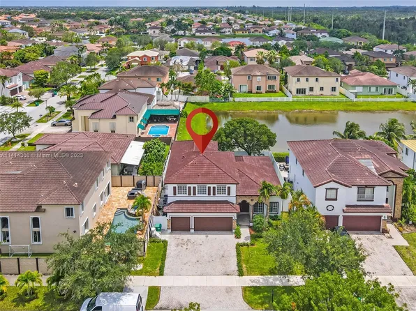 15542 SW 14th St, Miami, FL 33194