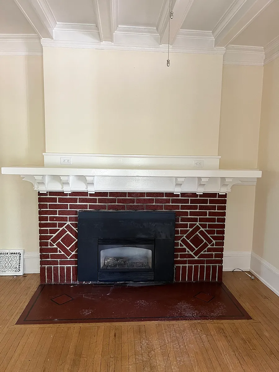 Building Photo - 2209 NE Wasco St #1