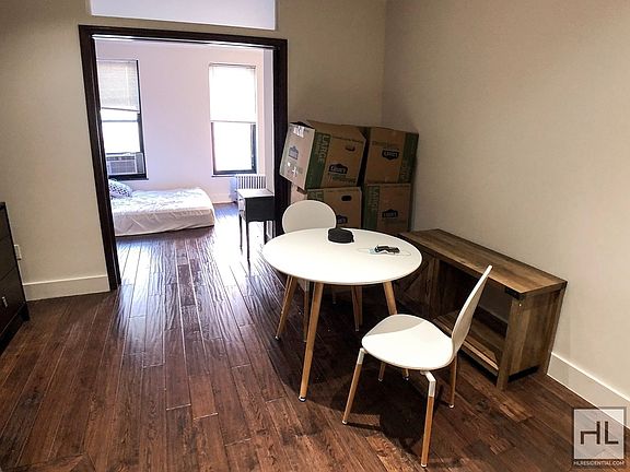 4th image of 86 Horatio St #2