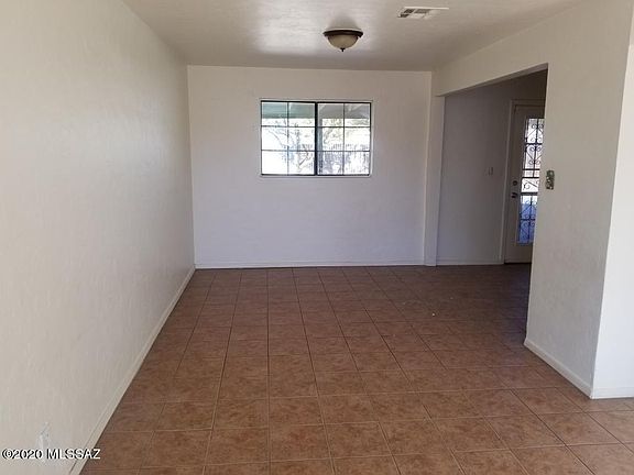 3rd image of 734 W Calle Castile