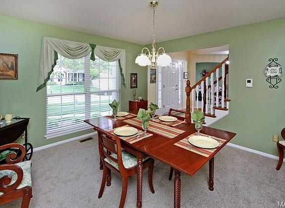 3rd image of 2262 Sentier Dr