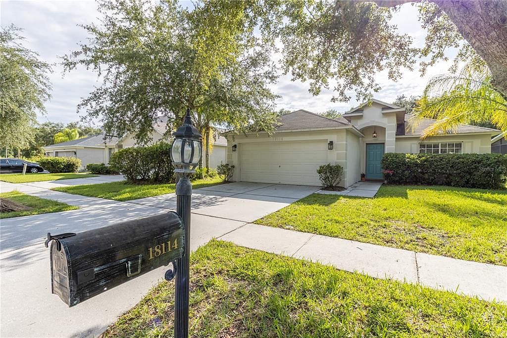 18114 Sandy Pointe Dr Tampa Fl 33647, Brian’s Landscaping