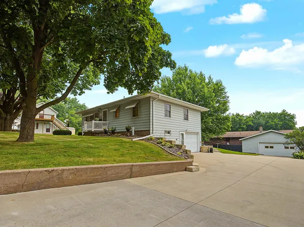 1320 Birch St, Hazel Green, WI 53811