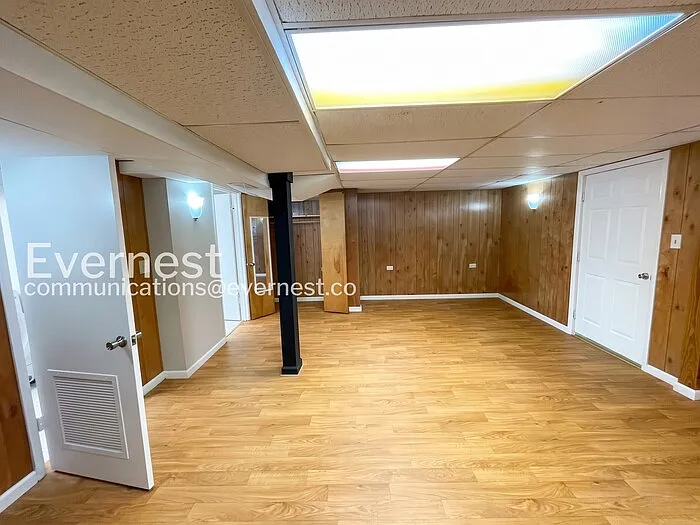 5 bed, 2.0 bath, 2000 sqft, $3,245 — Photo 4