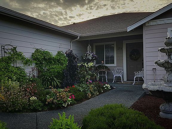 2nd image of 170 Coral Dr