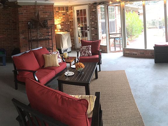 Screened Porch 