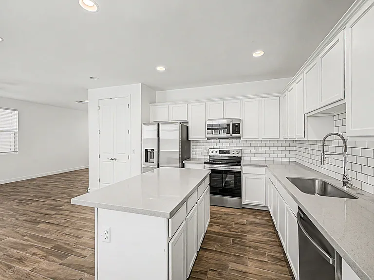 5532 S Dillon Cir — Photo 10