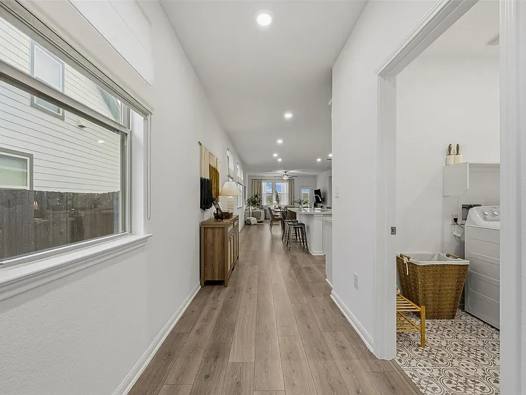 858 Papaya Dr — Photo 6