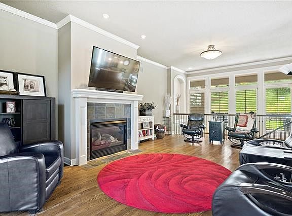 3rd image of 4517 NE Fairway Homes Dr