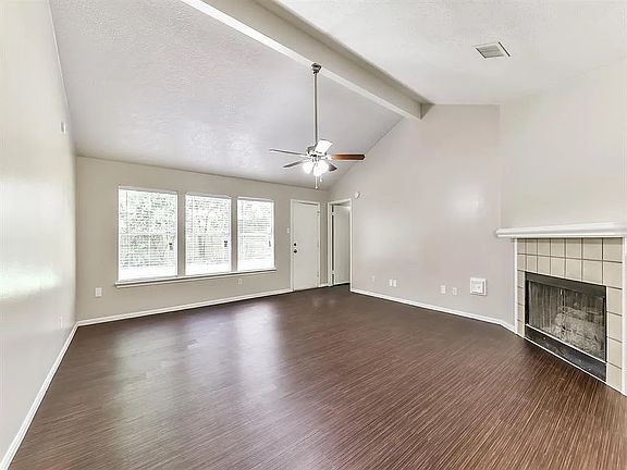 2nd image of 4622 Linden Pl