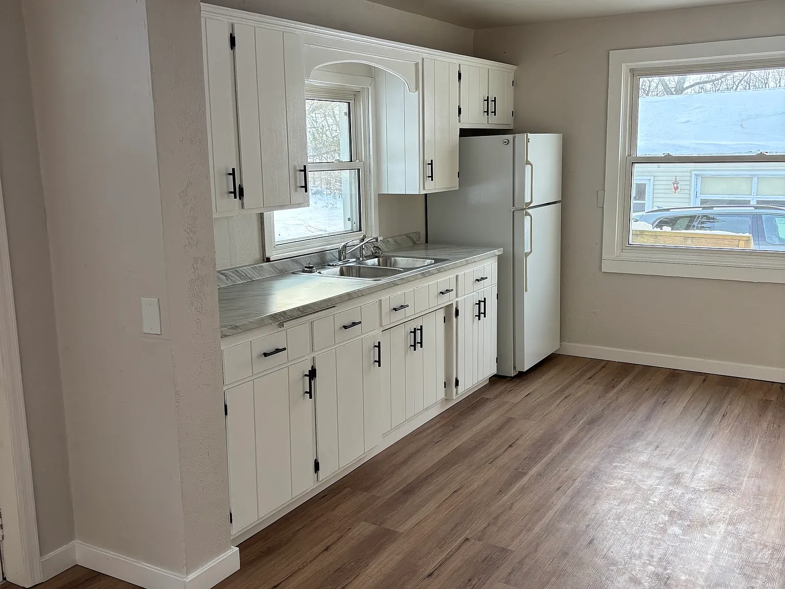 4 bed, $1,850 — Photo 1