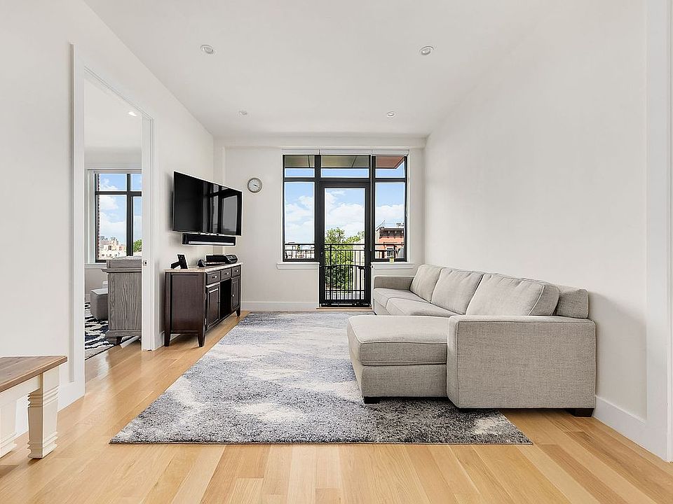 1st image of 1060 Bedford Ave APT 4A