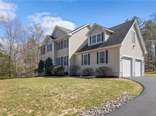142 Bates Trl, West Greenwich, RI 02817