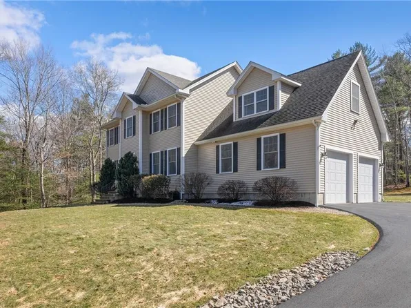 142 Bates Trl, West Greenwich, RI 02817